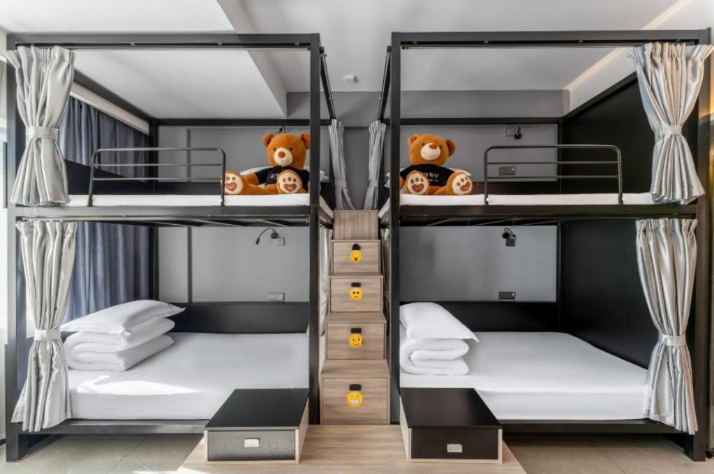Yangshuo Emoji Youth Hostel 外观 照片