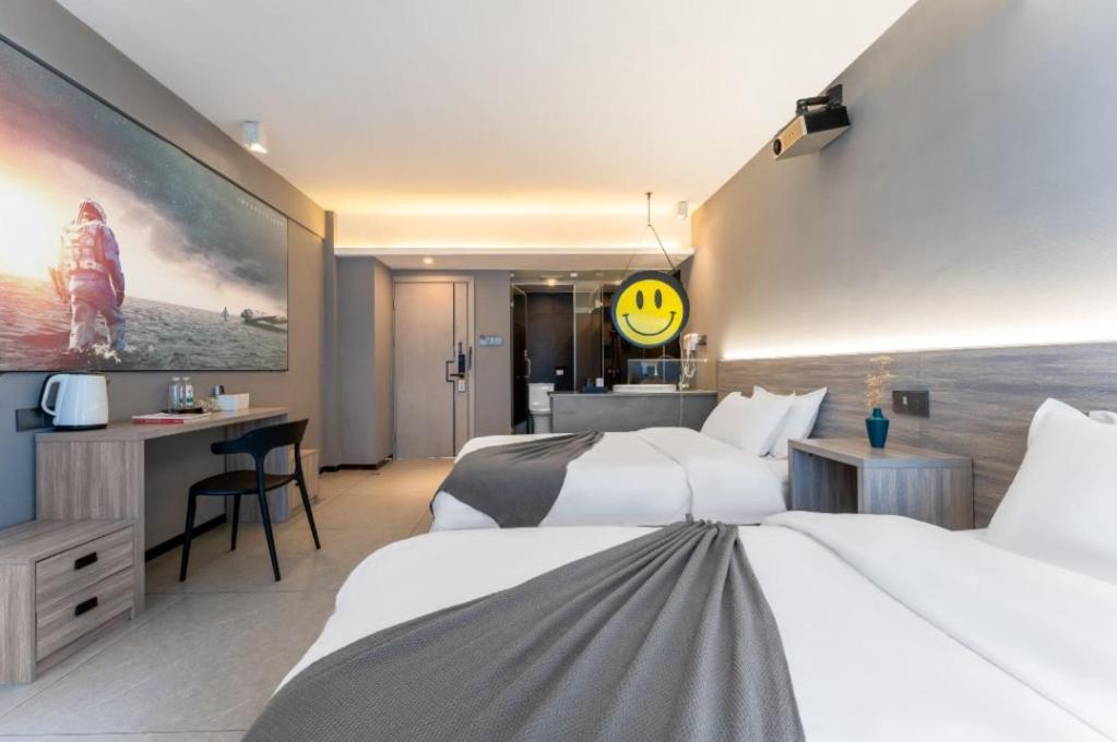 Yangshuo Emoji Youth Hostel 外观 照片